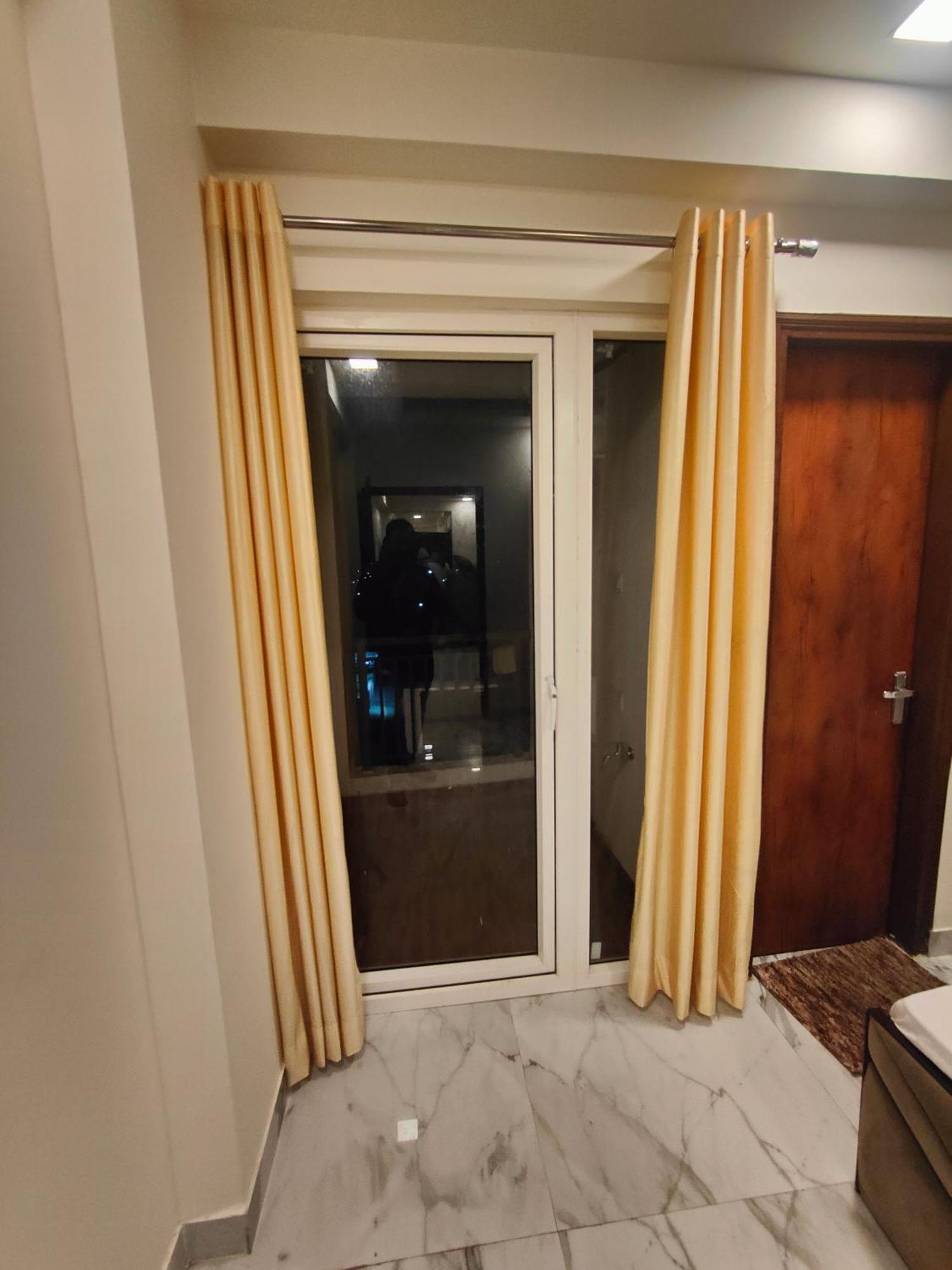 Pinkcity Pransh Heights Apartment *